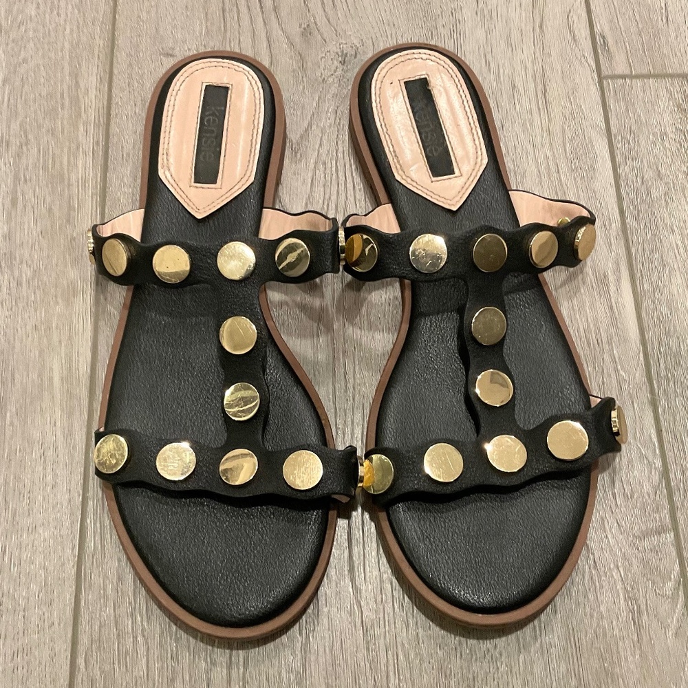 KENSIE Nanette Black With Gold Tone Accents Flat Sandals Size 7.5